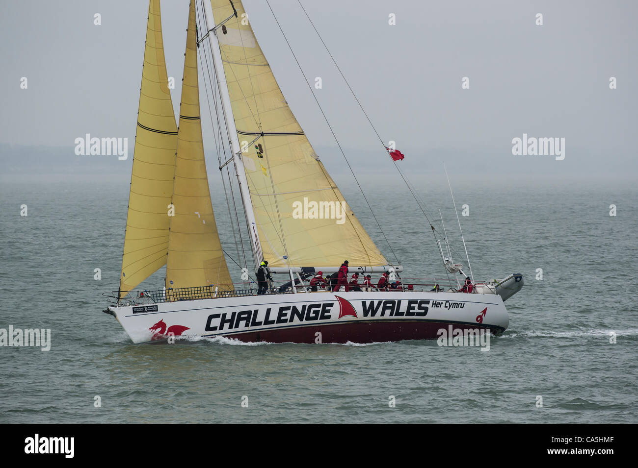 Die 22m Stahl geschält Segelschiff, Herausforderung Wales racing aus Southend, Essex nach Portland, Dorset Teil des ASTO kleine Schiffe Rennen. Stockfoto