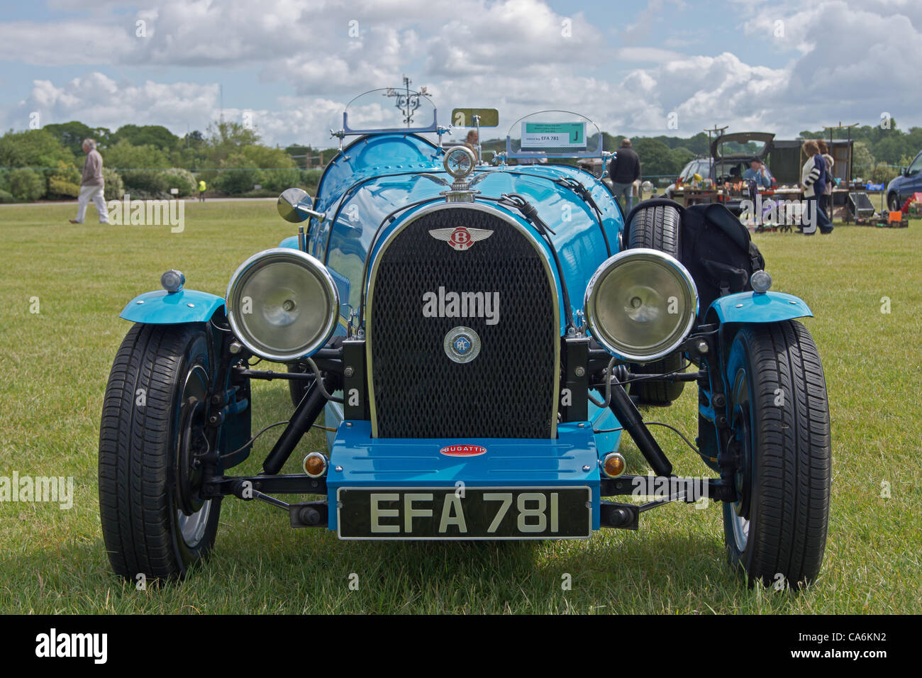 Woburn Bedforshire UK A Bugatti T35 Replik EFA 781 auf dem Display für alle zu sehen bei den Oldtimer-Tag Stockfoto