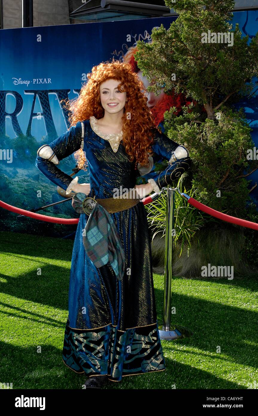 USA. Merida im Ankunftsbereich für mutige Premiere auf der Los Angeles Film Festival (LAFF), The Dolby Theater, Los Angeles, CA 18. Juni 2012. Foto von: Michael Germana/Everett Collection Stockfoto