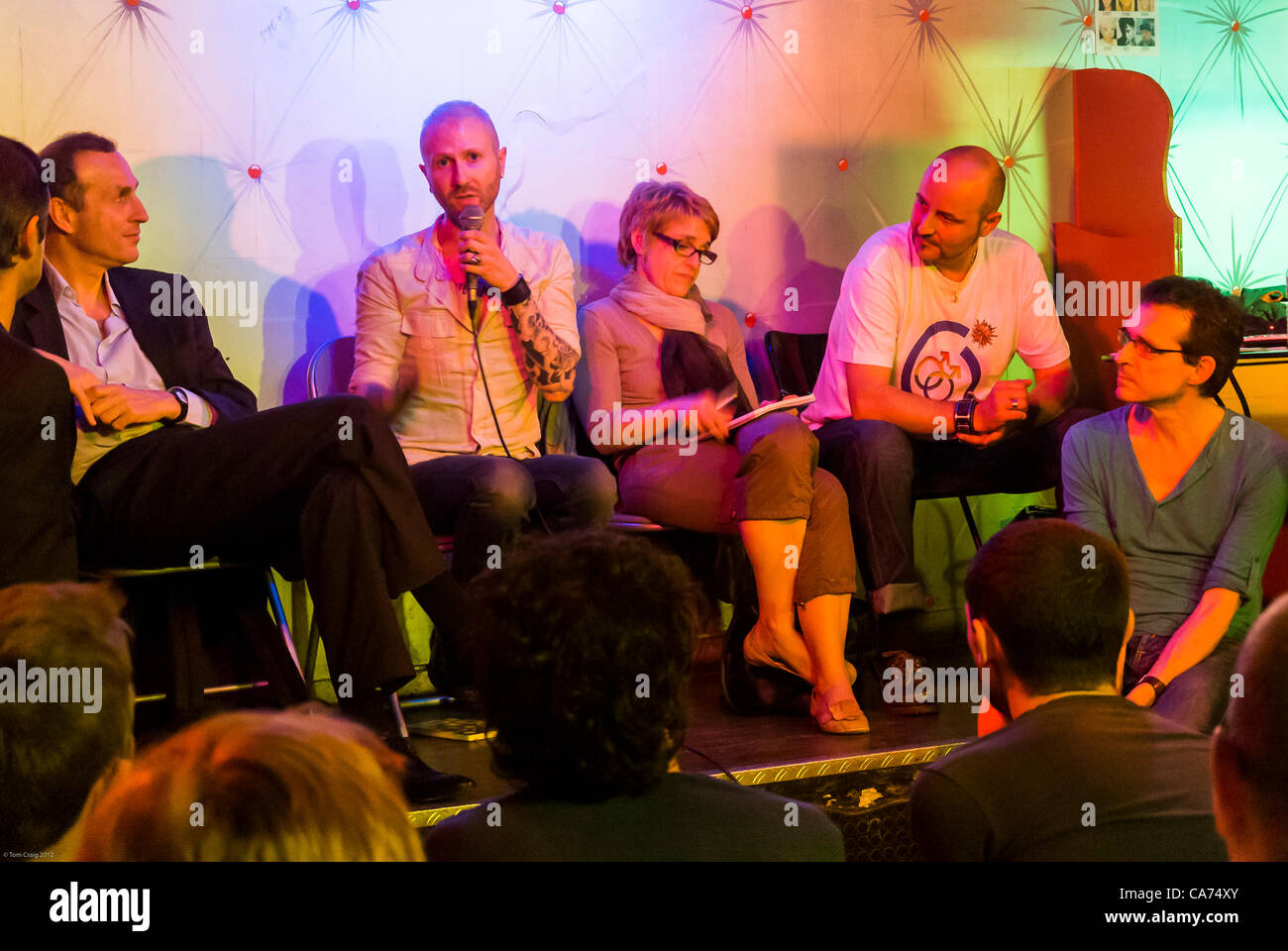 Paris, Frankreich, Prep (Präexpositionsprophylaxe) HIV, Gay Men's Prevention Strategy Public Meeting, Panel, Prof. Molina (links) Francois Bodecot, Vortrag, Redner, Esais cliniques, Men's Health Stockfoto