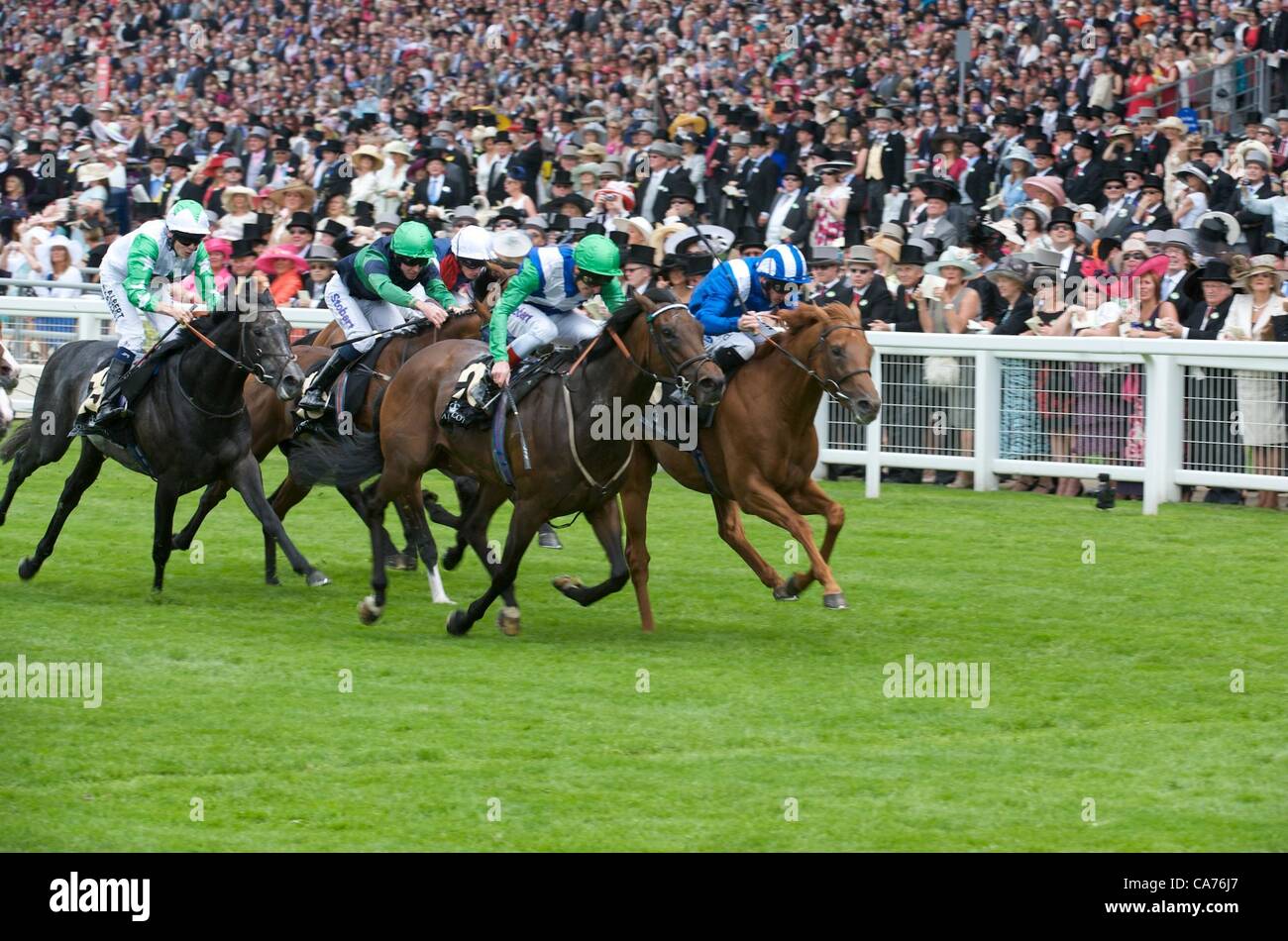 20. Juni 2012. Ascot, Großbritannien. Rennstrecke auf dem Ascot Racecourse in Royal Ascot Woche. 19. bis 24. Juni 2012. (Foto von Shoja Lak) Stockfoto