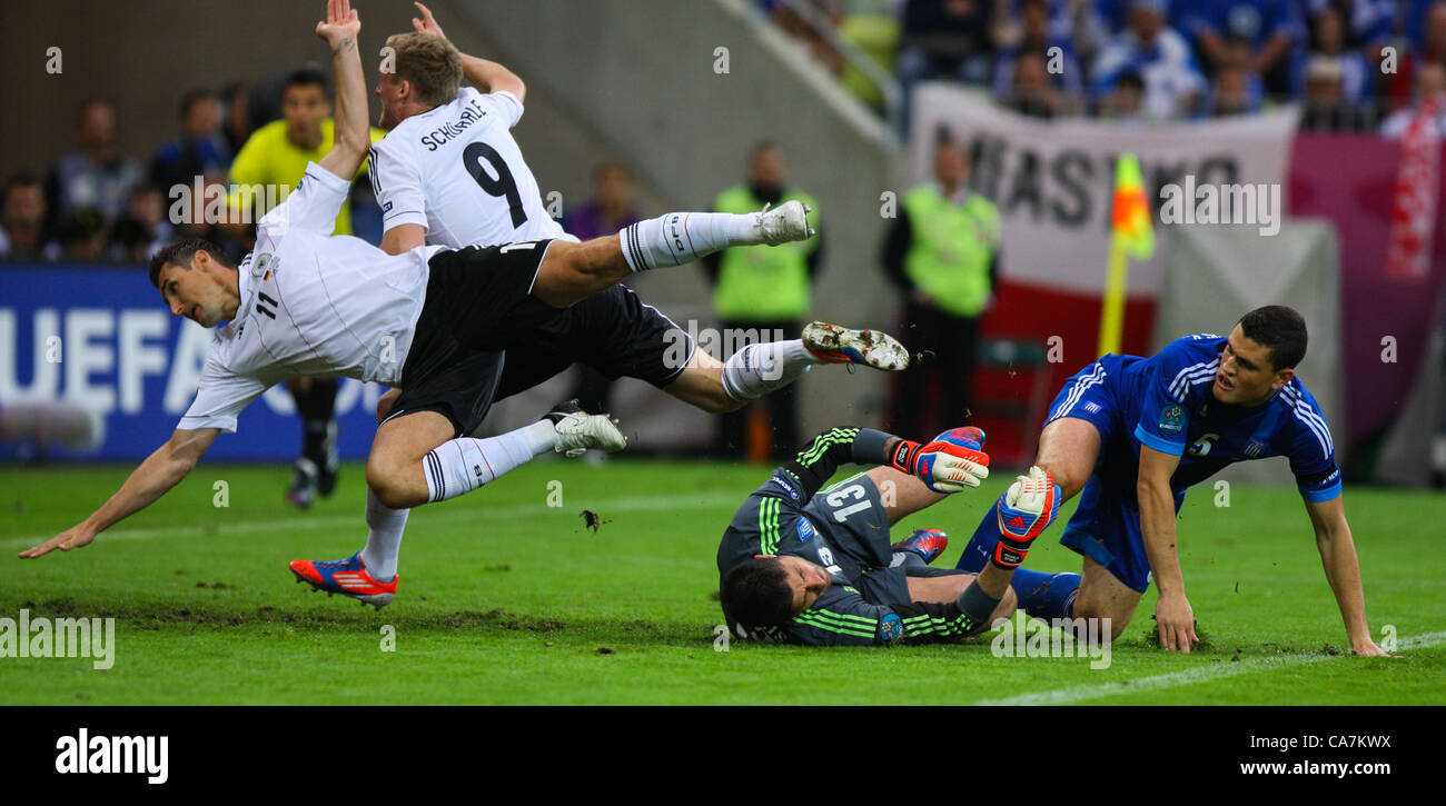 22.06.2012. Danzig, Polen. Euro 2012-Deutschland gegen Griechenland im Viertelfinale PGE Arena Gdańsk MIROSLAV KLOSE, ANDRE SCHURRLE (GER), MICHALIS SIFAKIS, KYRIAKOS PAPADOPOULOS (GRE Stockfoto