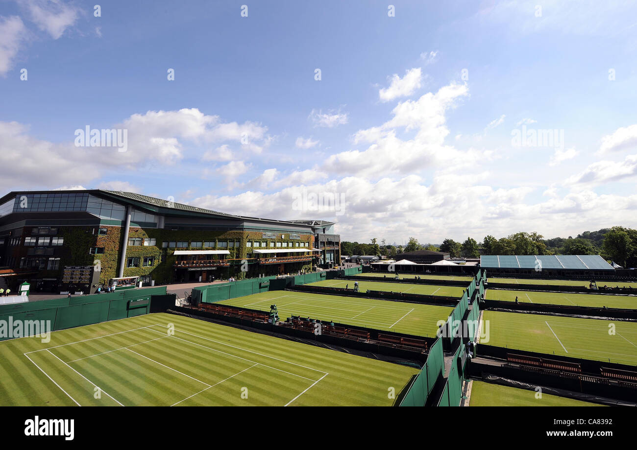 Center COURT & außen Gerichte der WIMBLEDON CHAMPIONSHIPS 20 der ALL ENGLAND TENNIS CLUB WIMBLEDON LONDON ENGLAND 25 Juni 201 Stockfoto