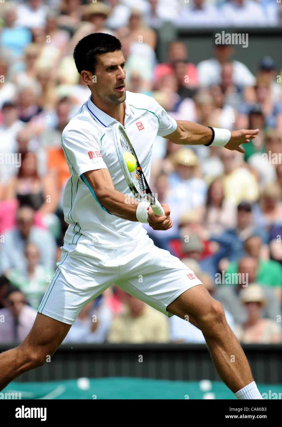 NOVAK DJOKOVIC Serbien der ALL ENGLAND TENNIS CLUB WIMBLEDON LONDON ENGLAND 25. Juni 2012 Stockfoto