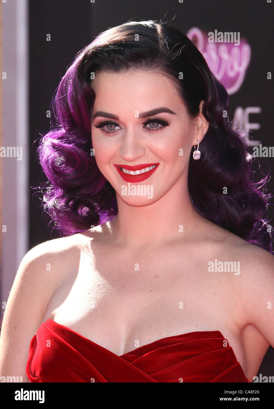 KATY PERRY KATY PERRY: TEIL VON MIR. LOS ANGELES PREMIERE HOLLYWOOD LOS ANGELES Kalifornien USA 26. Juni 2012 Stockfoto
