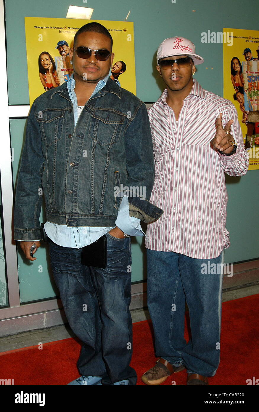 31. März 2004 Dome - Hollywood, Kalifornien, USA - Chris Stokes und Marques Houston bei "Johnson Family Vacation" LA Premiere auf der Cinerama. Stockfoto