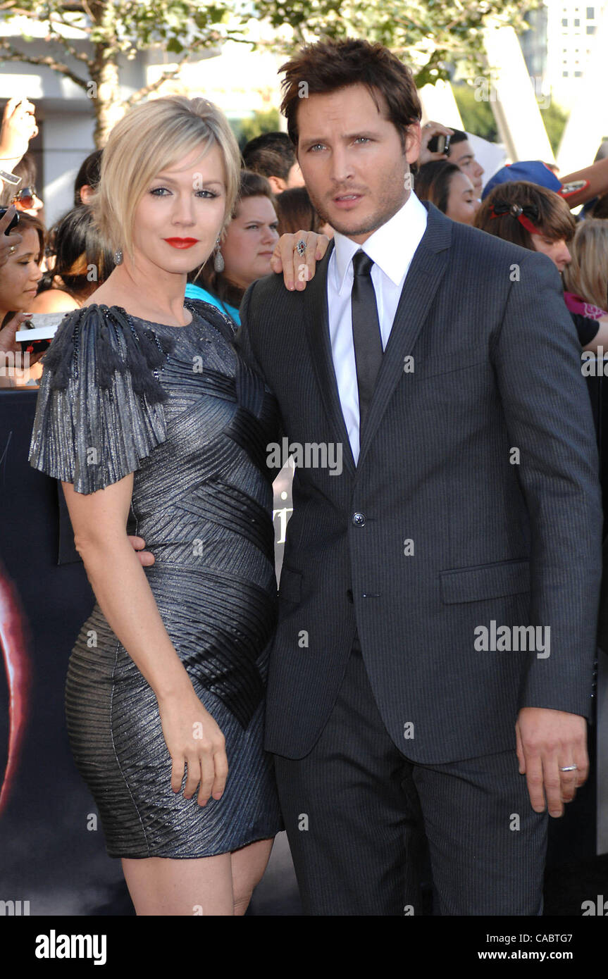 24. Juni 2010 - Hollywood, Kalifornien, USA - Jennie Garth und Peter Facinelli während der Los Angeles Film Festival Premiere des neuen Films von Summit Entertainment, The TWILIGHT SAGA: ECLIPSE im Nokia Theater in Los Angeles Leben, am 24. Juni 2010, in Los Angeles, Kalifornien statt. K65566MGE. (Credi Stockfoto