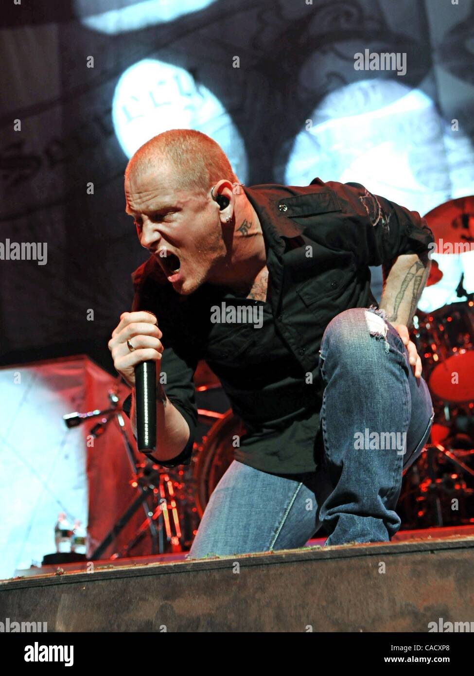 24. August 2010 führt - Columbus, Ohio, US - Sänger COREY TAYLOR von Stone Sour live auf der Bühne beim Festival in der Nationwide Arena Aufruhr. (Bild Kredit: Amy Harris/ZUMApress.com ©) Stockfoto