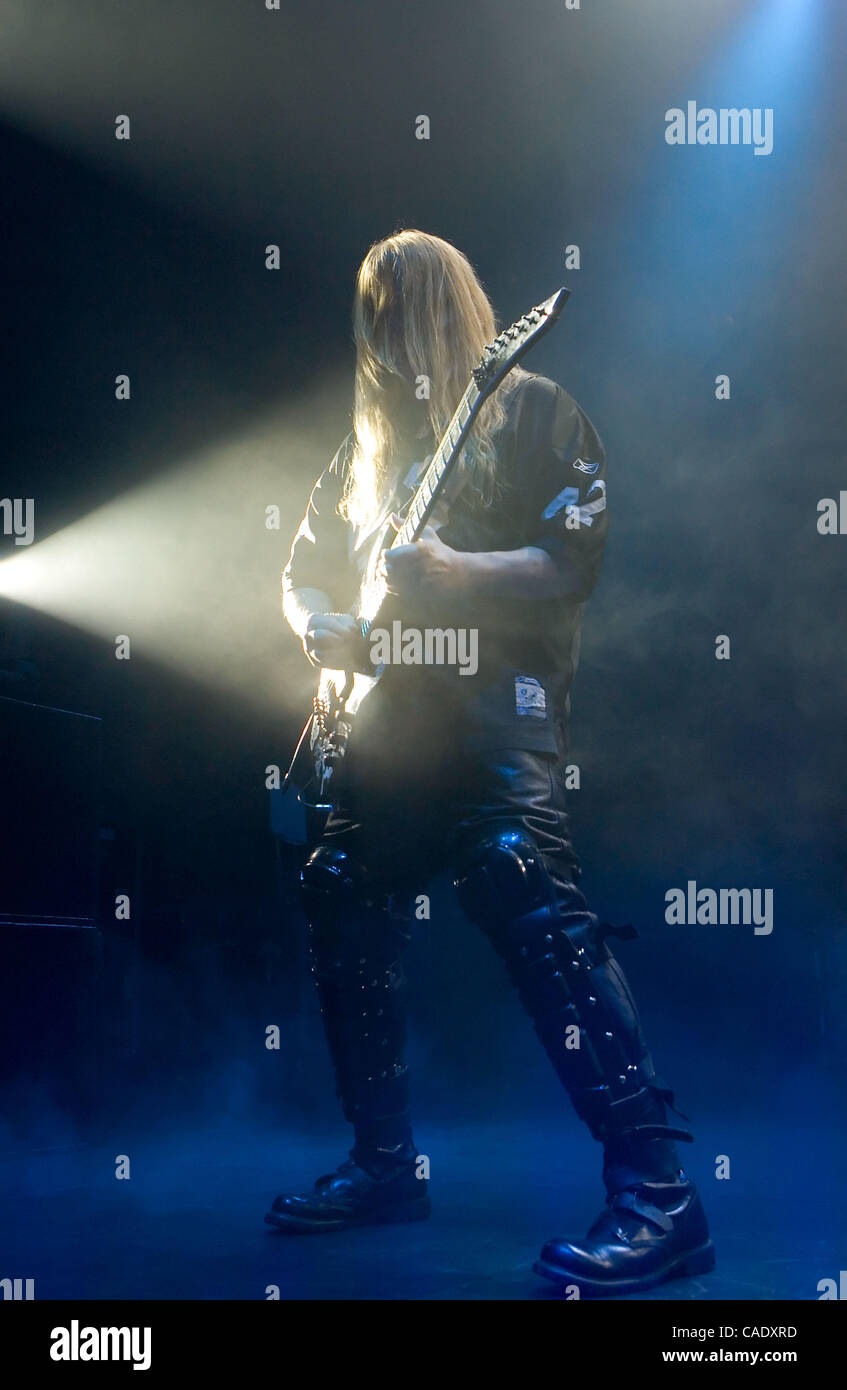 25. August 2010 führt - Denver, Colorado, USA - Gitarrist JEFF HANNEMAN von SLAYER live in Magness Arena in Denver, Colorado. (Kredit-Bild: © Hector Acevedo/ZUMApress.com) Stockfoto