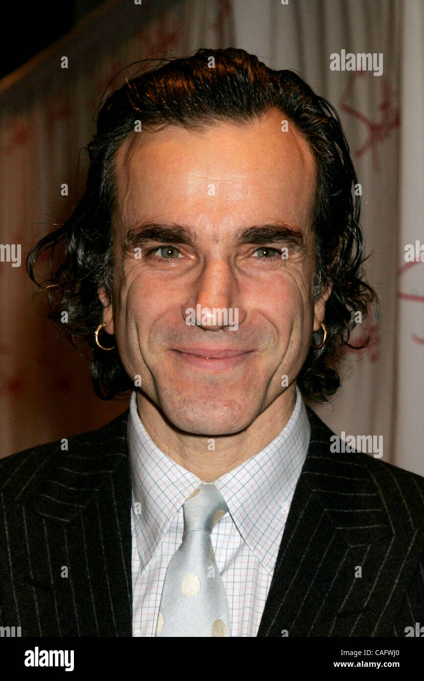 6. Januar 2008 statt - New York, NY, USA - Schauspieler DANIEL DAY-LEWIS bei der 2007 New York Film-Kritiker-Kreis-Awards im Rampenlicht. (Bild Kredit: Stockfoto