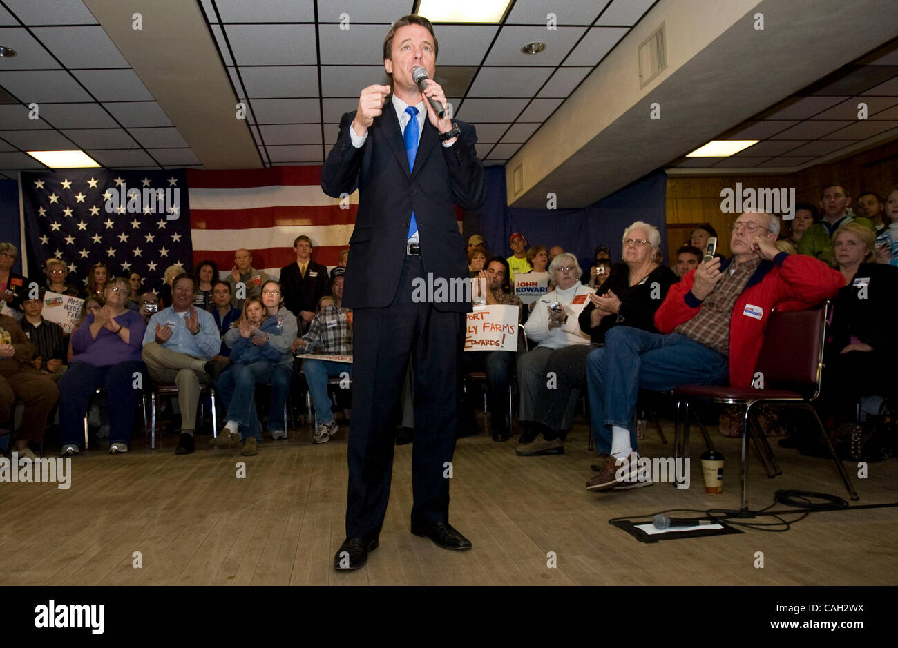 29. Januar 2008 war - Jefferson City, MO - primäre Präsidentschaftskandidat Senator JOHN EDWARDS im brüderlichen Auftrag von Eagle-Bankett-Saal in Jefferson City, Missouri Edwards spricht in Missouri, seine Pläne zur Unterstützung von Arbeiterfamilien und der Mittelschicht, vor allem solche mit fam zu diskutieren Stockfoto