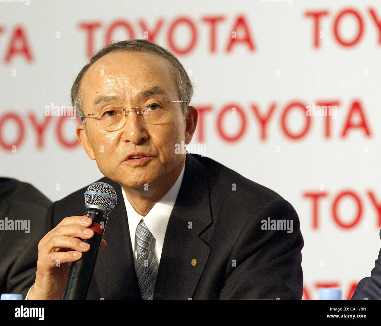 Neubau Toyota-Werk in St. Petersburg-Vororten von Schuschary, 21. Dezember 2007. Feierliche Eröffnung Zeremonie: Präsident der Toyota Motor Corporation Katsuaki Watanabe (l) Stockfoto