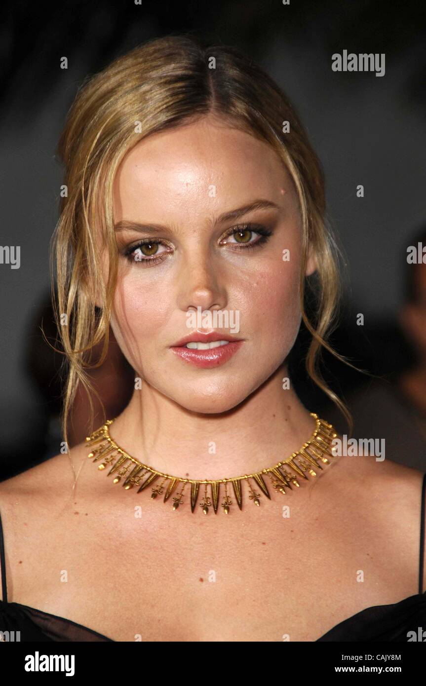 2. Oktober 2007 - Hollywood, Kalifornien, USA - LOS ANGELES, CA 1. Oktober 2007 (SSI) --. Schauspielerin Abbie Cornish während der Premiere des neuen Films von Universal Bilder ELIZABETH das goldene Alter, im Gibson Amphitheater in Universal Studios am 1. Oktober 2007, in Los Angeles statt.   / Superstar Stockfoto