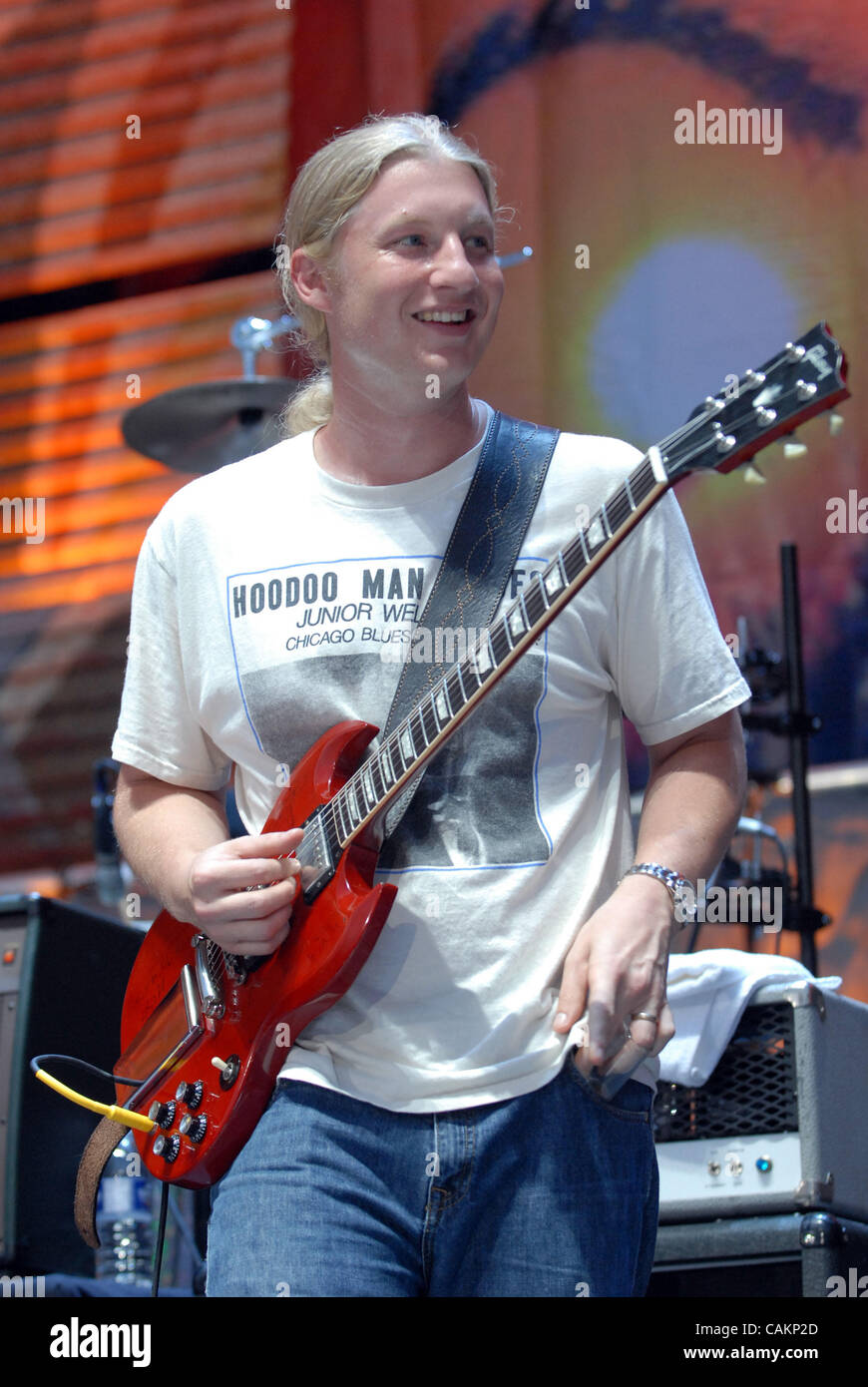 September 9, 2007 New York, NY; USA, Gitarrist DEREK TRUCKS von The Allman Brothers Band tritt als Bestandteil der 2007-Farm-Aid-Konzert, die auf Randalls Island befindet sich in New York City stattfand.  Copyright 2007 Jason Moore. Obligatorische Credit: Jason Moore Stockfoto