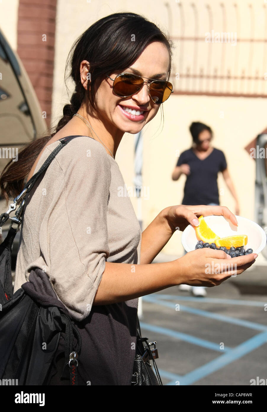 KARINA SMIRNOFF DANCING WITH THE STARS. Proben-LOS ANGELES-Kalifornien-USA 4. April 2012 Stockfoto