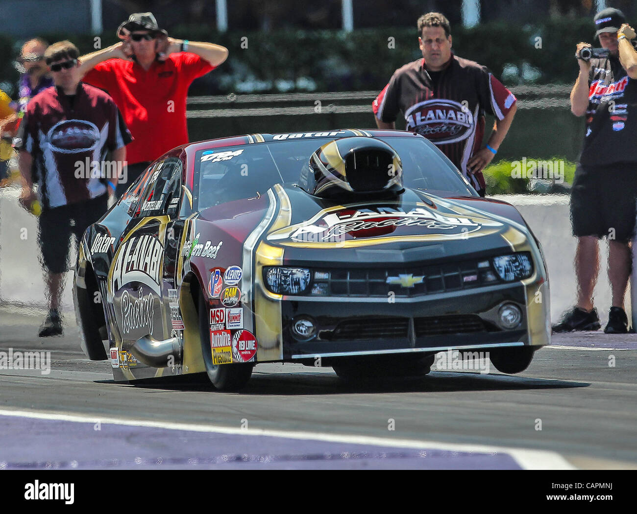 31. März 2012 macht Pro Mod - Baytown, Texas, Vereinigte Staaten von Amerika - Fahrer Mike Castellana (1794) einen Pass während der ADRL Auto sicher Dragpalooza VIII Drag-Rennen auf dem königlichen Purpur Raceway in Baytown, Texas. (Kredit-Bild: © Dan Wozniak/ZUMAPRESS.com) Stockfoto