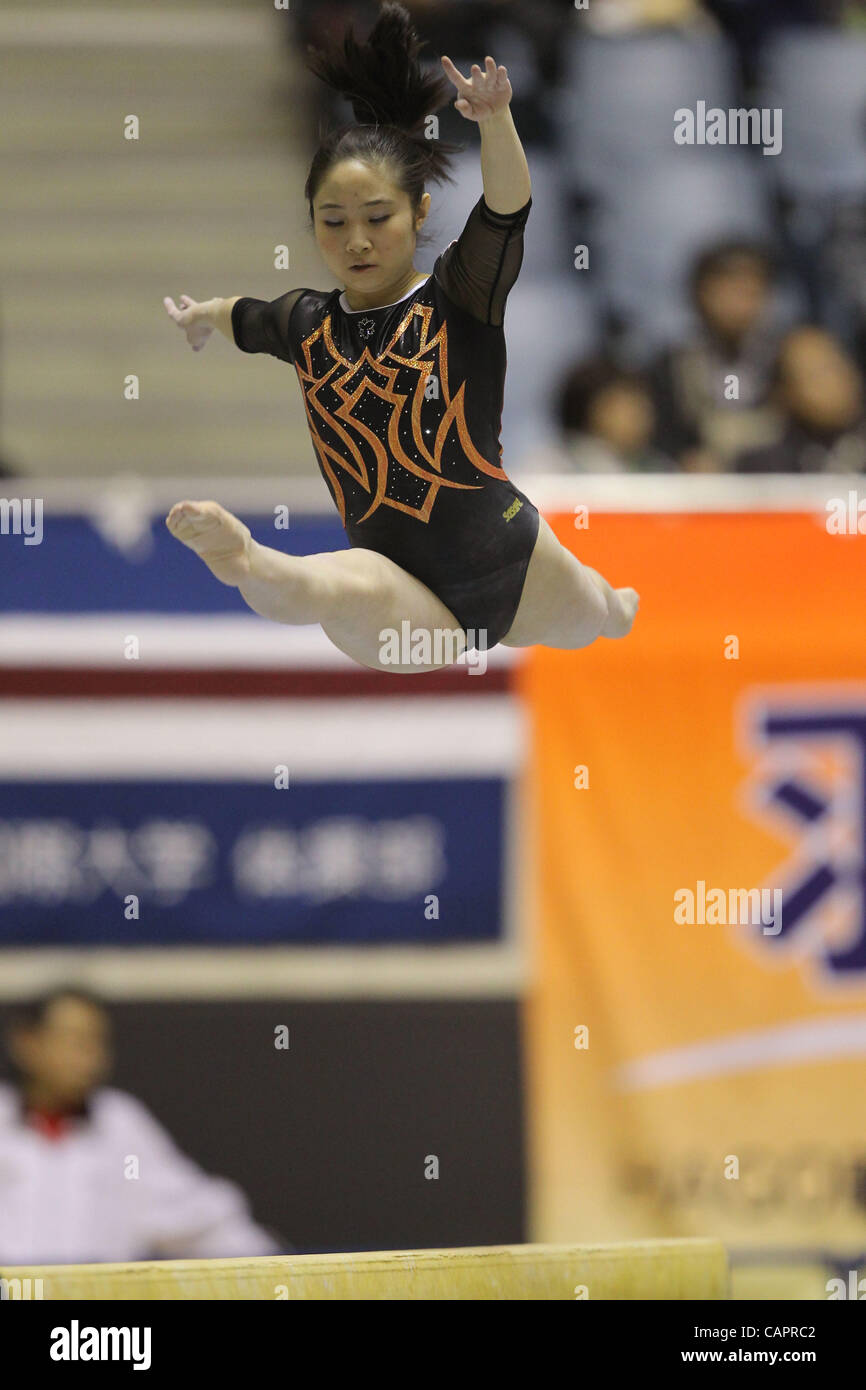 Koko Tsurumi (JPN), 7. April 2012 - Kunstturnen: die 66. alle Japan Gymnastik Meisterschaft individuelle all-around, 1. Tag am 1nd Yoyogi-Gymnasium, Tokyo, Japan-Einzel der Frauen.  (Foto von Akihiro Sugimoto/AFLO SPORT) [1080] Stockfoto