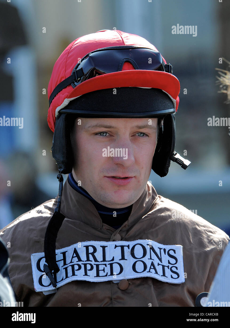 JAN FALTEJSEK JOCKEY WETHERBY Rennbahn WETHERBY ENGLAND 30. März 2012 Stockfoto