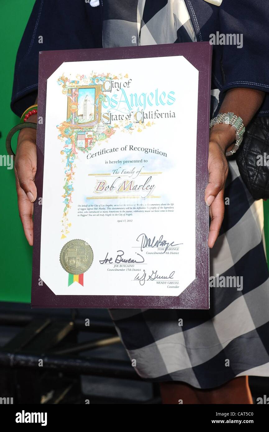 bei der Ankunft für MARLEY Premiere, ArcLight Cinerama Dome, Los Angeles, CA 17. April 2012. Foto von: Tony Gonzalez/Everett Collection Stockfoto