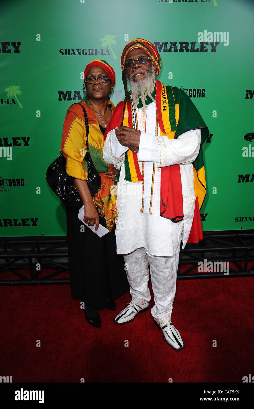RAS Michael im Ankunftsbereich für MARLEY Premiere, ArcLight Cinerama Dome, Los Angeles, CA 17. April 2012. Foto von: Tony Gonzalez/Everett Collection Stockfoto