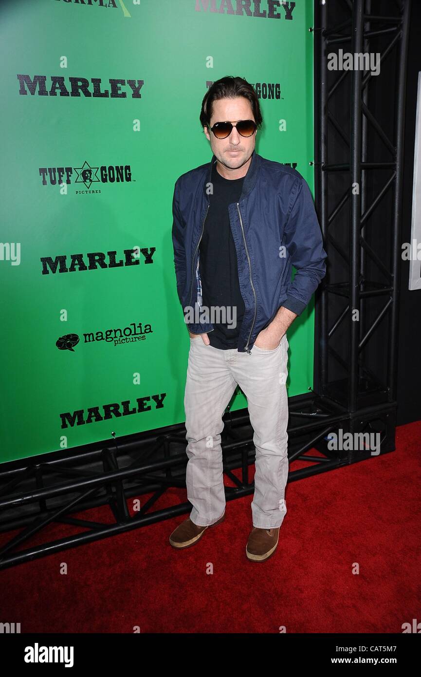 Luke Wilson im Ankunftsbereich für MARLEY Premiere, ArcLight Cinerama Dome, Los Angeles, CA 17. April 2012. Foto von: Tony Gonzalez/Everett Collection Stockfoto