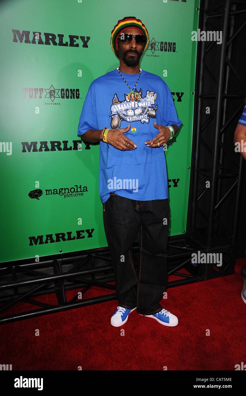 Snoop Dogg im Ankunftsbereich für MARLEY Premiere, ArcLight Cinerama Dome, Los Angeles, CA 17. April 2012. Foto von: Tony Gonzalez/Everett Collection Stockfoto