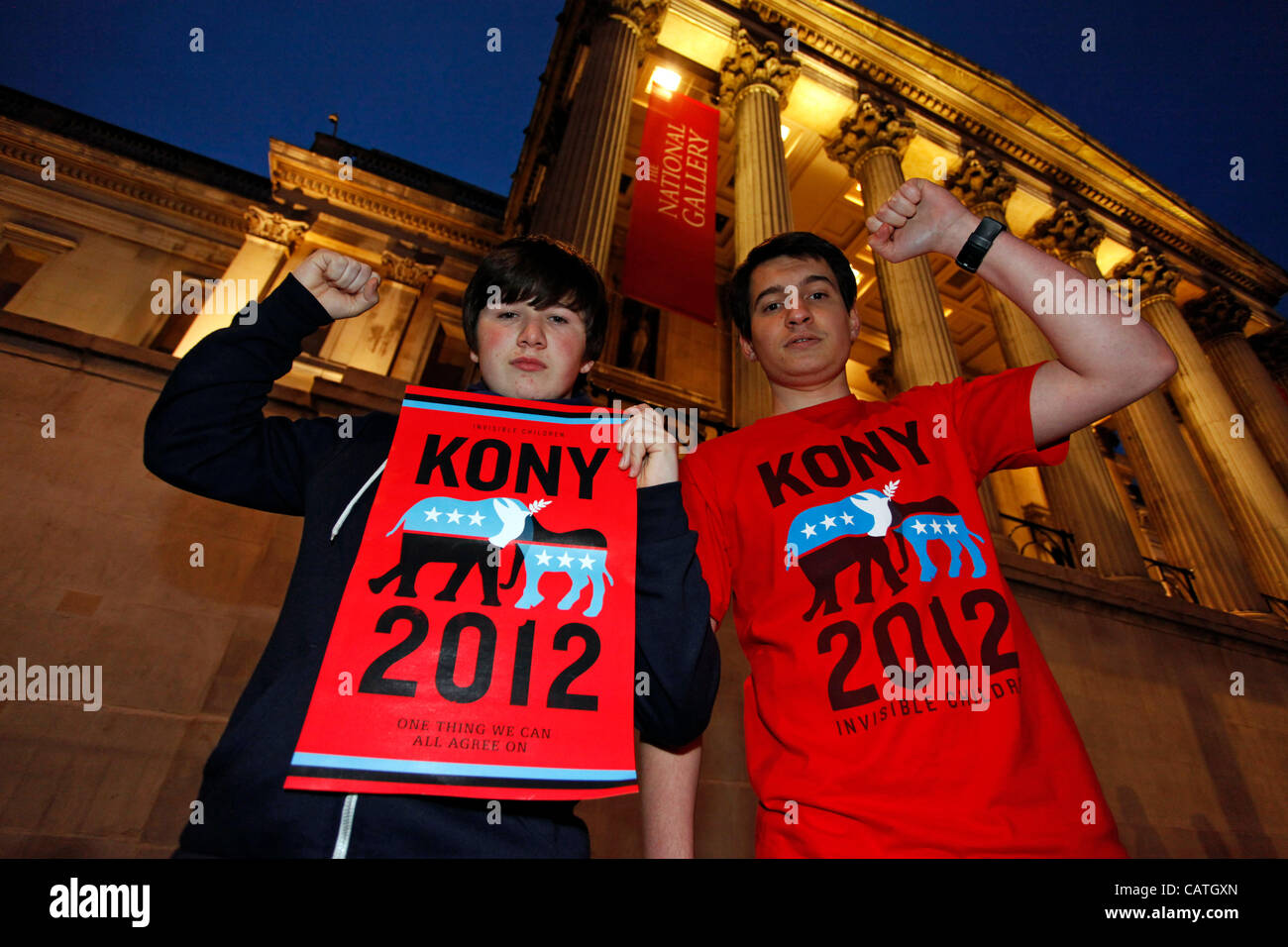 Kony 2012 Cover Night Kampagne, Trafalgar Square, London, UK. Stockfoto