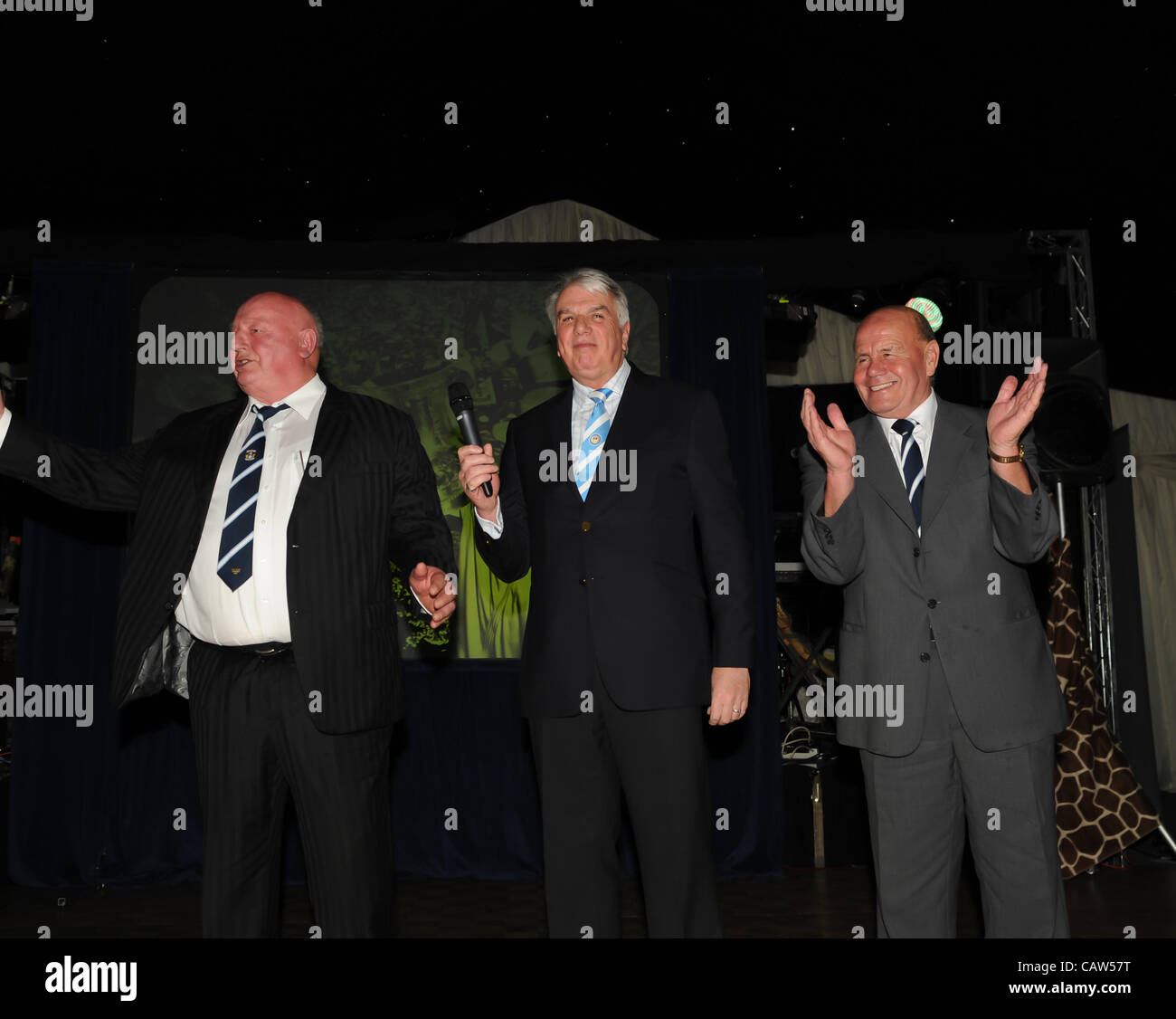 20.04.2012 Solihull, England. Ehemalige Coventry City Spieler feiern 25 Jahre FA Cup feiern. John Sillett und George Curtis. Stockfoto