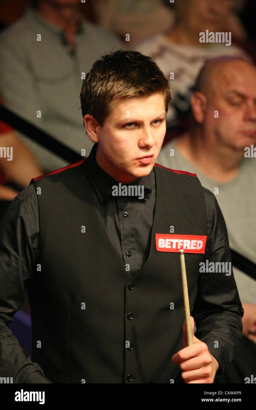25.04.2012, Sheffield, England. Ryan Day Grimassen während der World Snooker Championship von Crucible Theatre. Stockfoto