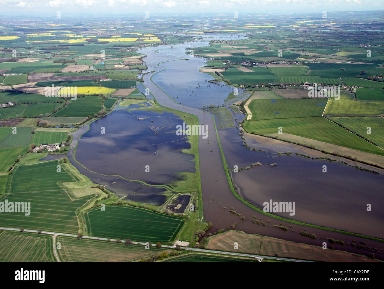 Yorkshire, Vereinigtes Königreich. Luftaufnahme des Yorkshire Fluss Derwent Überschwemmungen Stockfoto