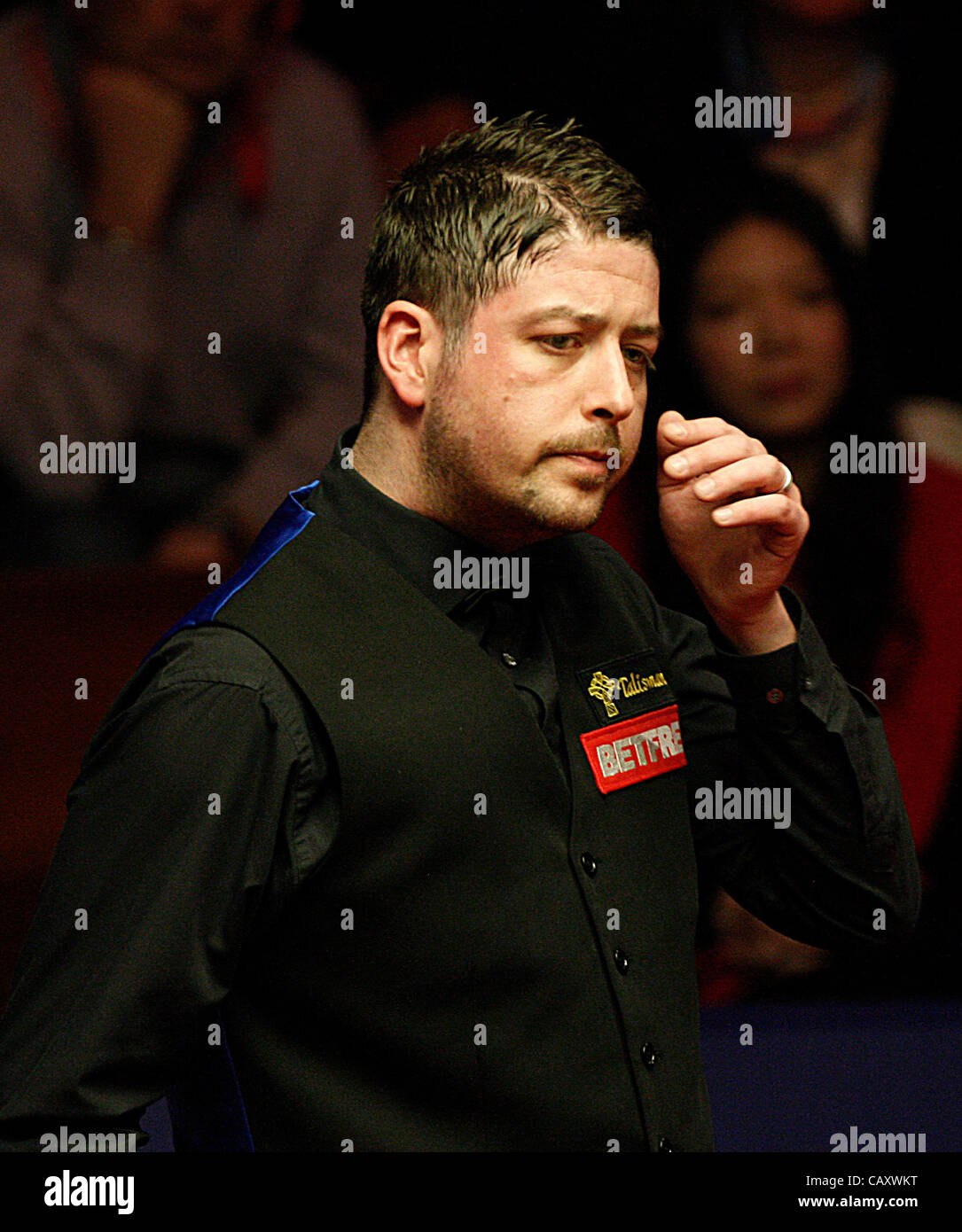 05.05.2012 - verloren Matthew Stevens zu Ronnie O'Sullivan mit 17 Frames bis 10, in den letzten 4 Snooker-Weltmeisterschaften 2012 im Crucible Theatre, Sheffield, UK Stockfoto