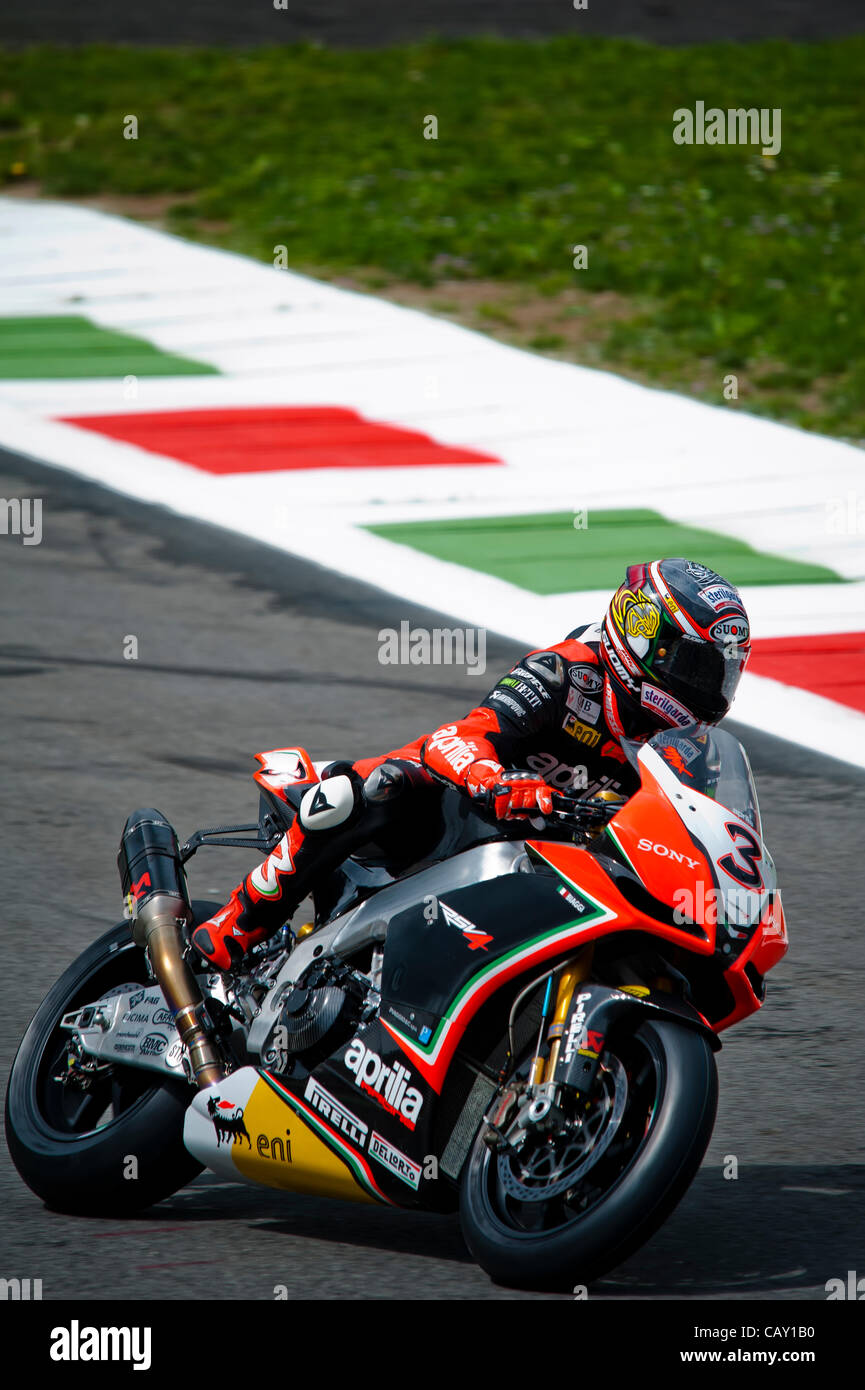 Superbike Monza 3 Max Biaggi Ita Aprilia Rsv4 Factory Aprilia Racing Team Stockfotografie Alamy