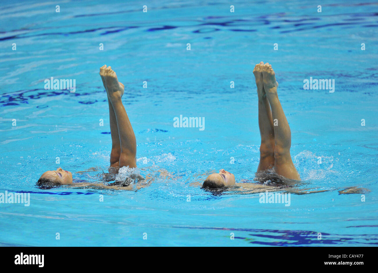 Mariko Sakai, Chisa Kobayashi (JPN), 3. Mai 2012 - Synchronschwimmen: Mariko Sakai und Chisa Kobayashi aus Japan führen während der Japan synchronisiert Swimming Championships Open 2012, Duette technische Kür am Tatumi International Pool in Tokio, Japan. (Foto von Atsushi Tomura /AFLO SPORT) [10 Stockfoto