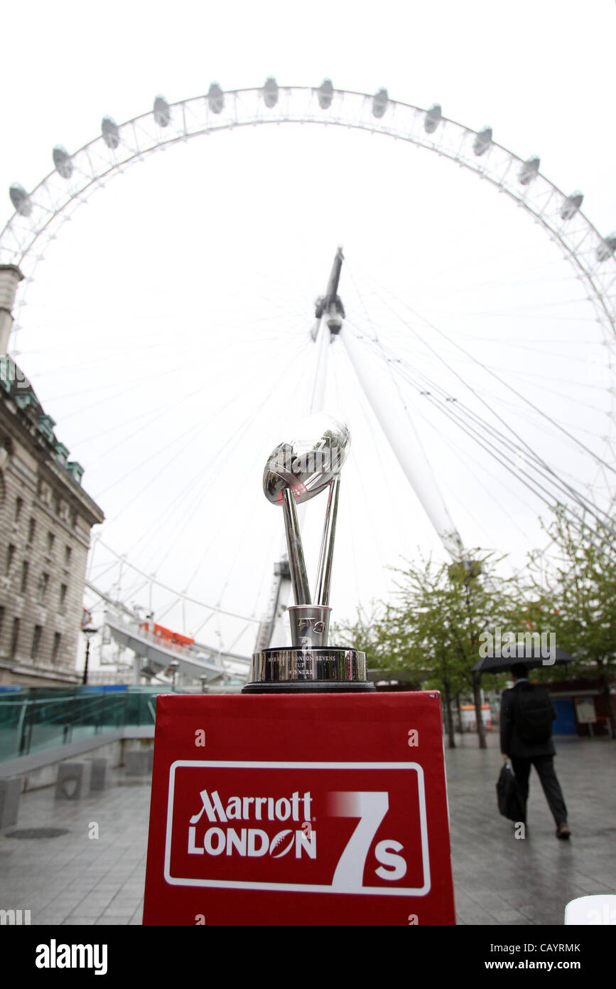 09.05.2012. London, England.  Marriott London Sevens Trophy am London Eye Aussteller - HSBC Sevens World Series Stockfoto