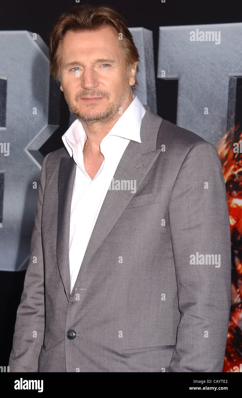 10. Mai 2012 - Hollywood, Kalifornien, USA - Liam Neeson besucht die Premiere der '' Schlachtschiff '' im Nokia Theater in Los Angeles, Ca am 10,2012 kann. 2012. (Kredit-Bild: © Phil Roach/Globe Photos/ZUMAPRESS.com) Stockfoto