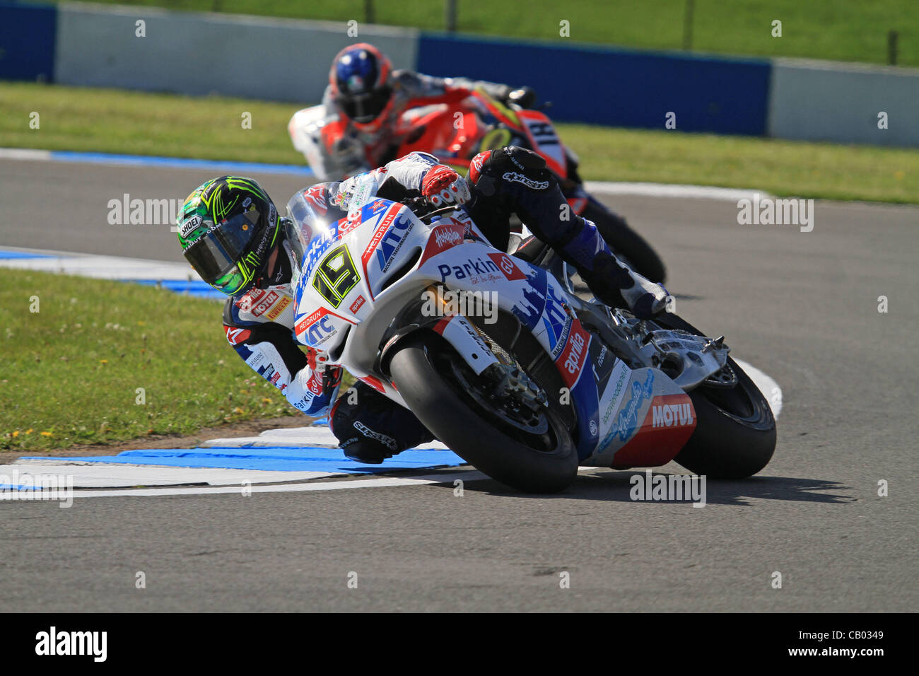 VEREINIGTES KÖNIGREICH. 12.05.2012. Donington Park, England.  Chaz Davis Fahrradtouren eine Aprilia RSV4 Factory für ParkinGO MTC Racing in der World Superbike Championship Donington Park WSBK-Qualifikation Stockfoto