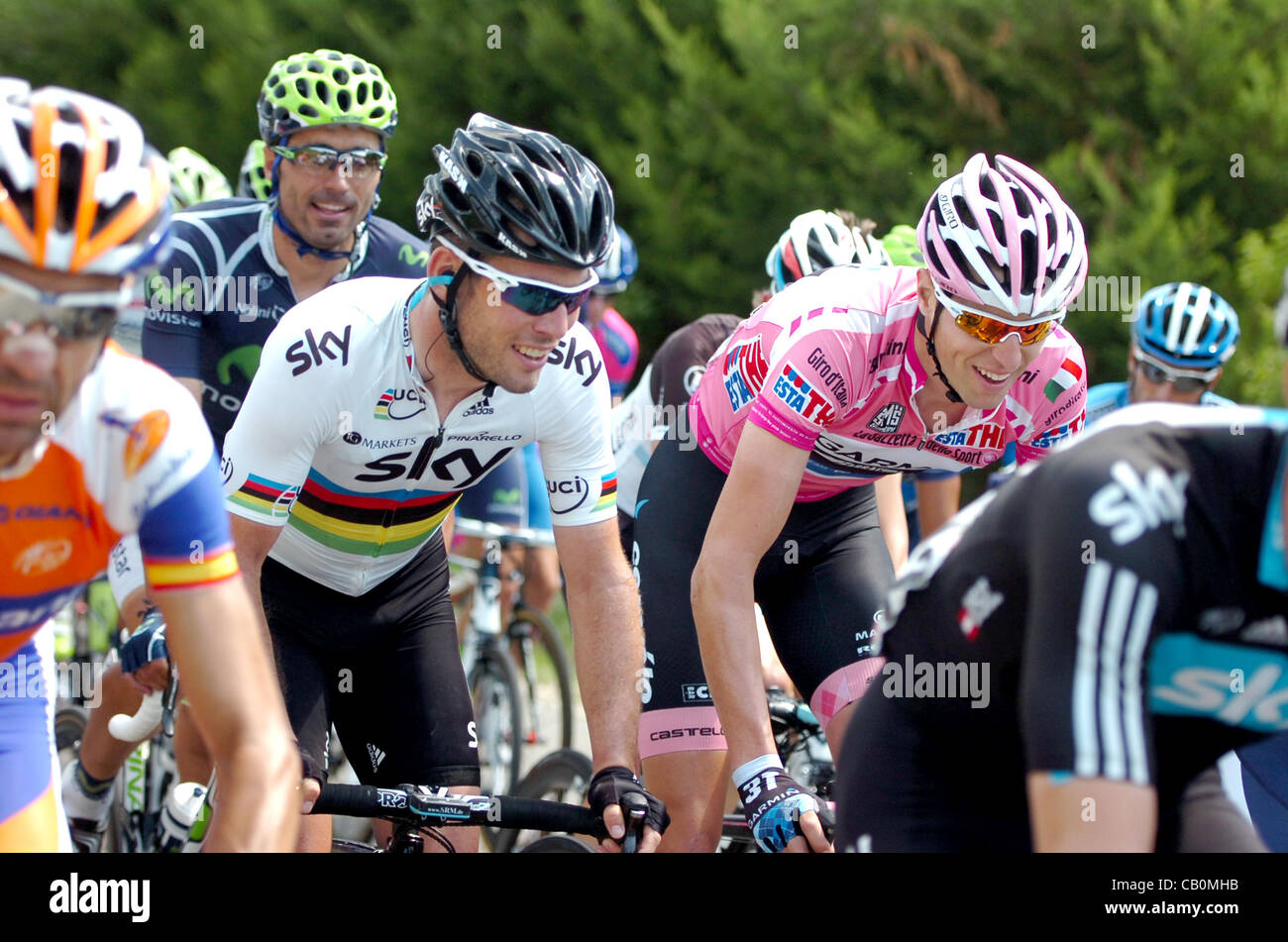 15.05.2012 Giro d ' Italia Civitavecchia nach Assisi, Baustufe 10. Mark Cavendish und Ryder Hesjedal. Stockfoto