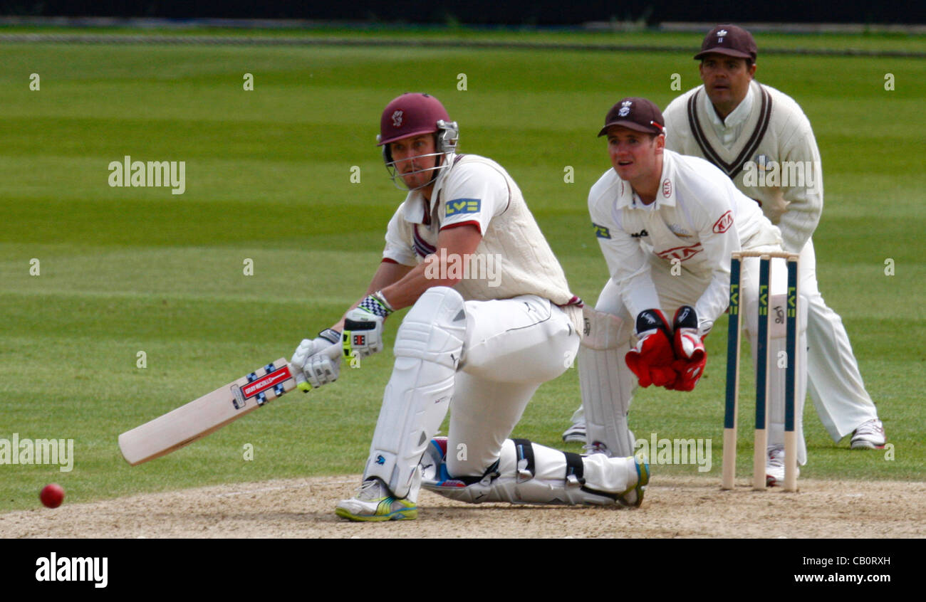 16.05.12 das Kia Oval, London, ENGLAND: Nick Compton von Somerset während der Surrey Vs Somerset Leuchte an das Kia Oval gespielt. Stockfoto