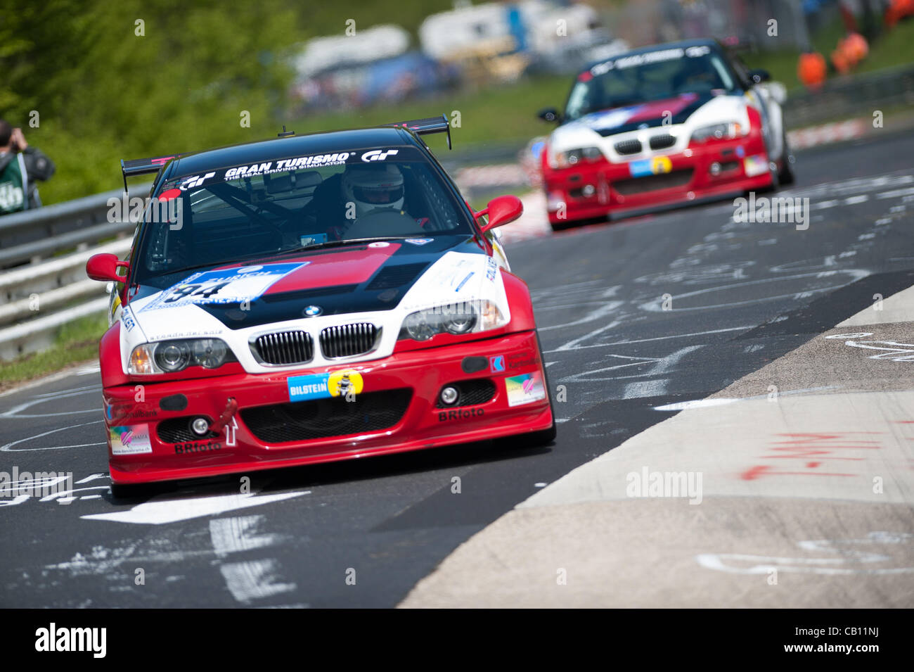 Martin Kroll (SWI) / Michael Kroll (SWI) / Chantal Kroll (SWI) / Roland Eggimann (SWI) fahren die #94 SP6 Hofor Racing 1 BMW M3 CSL während des Trainings für den Nürburgring 24 Stunden Rennen in der Nähe von Nurburg, Deutschland am 17. Mai 2012. Foto: Matt Jacques Stockfoto