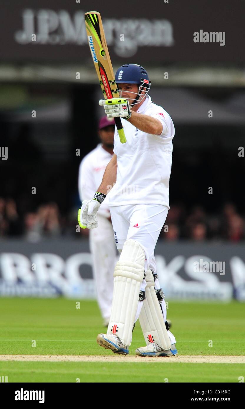 18.05.2012 London, England.  Andrew Strauss in Aktion beim ersten Versuch zwischen England und Westindien von Lords. Stockfoto