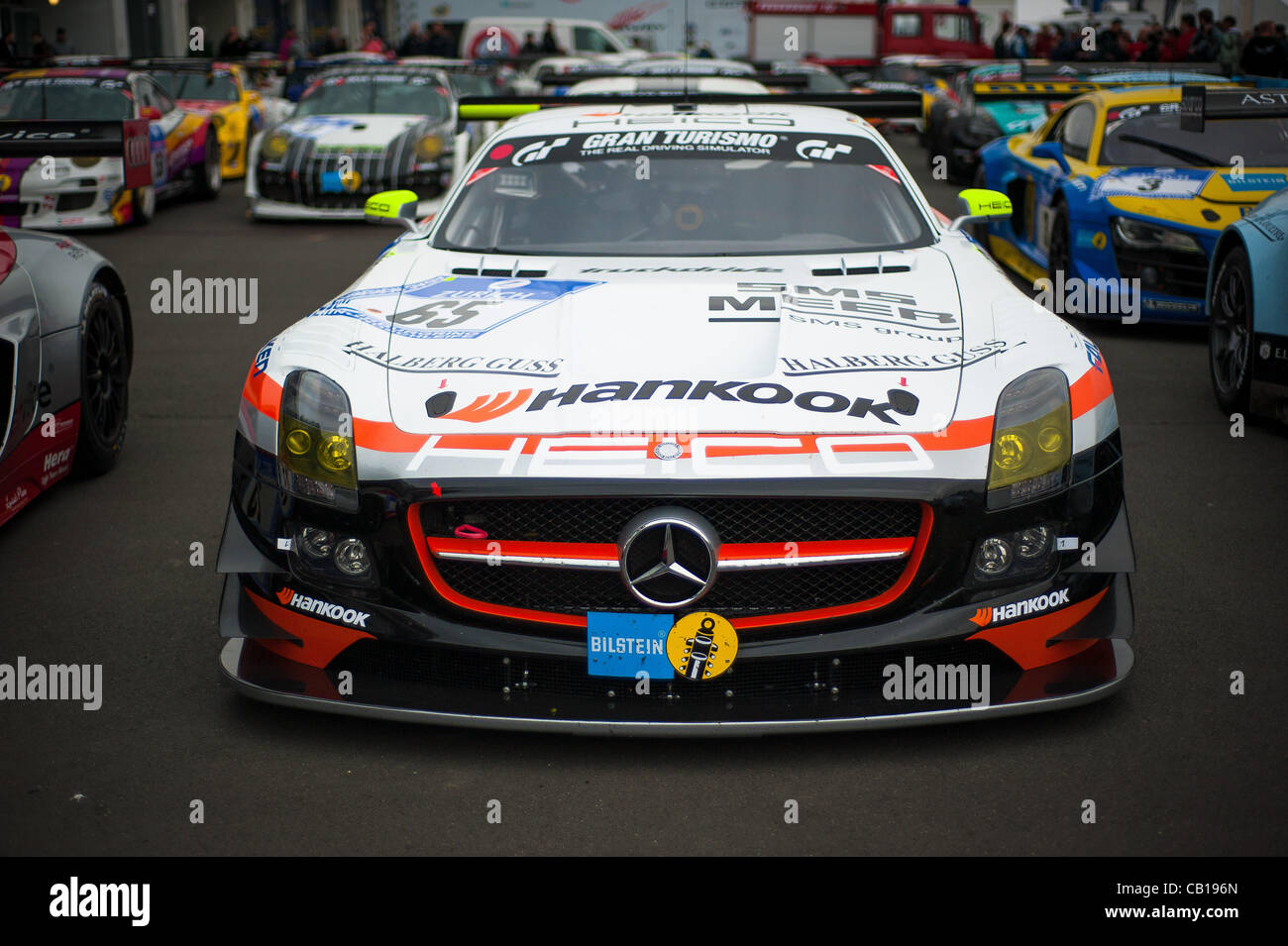 Die endgültige Top 40 Autos arrangiert für die Anzeige vor dem Nürburgring 24 Stundenrennen in der Nähe von Nurburg, Deutschland am 18. Mai 2012 Qualifikation. Foto: Matt Jacques Stockfoto