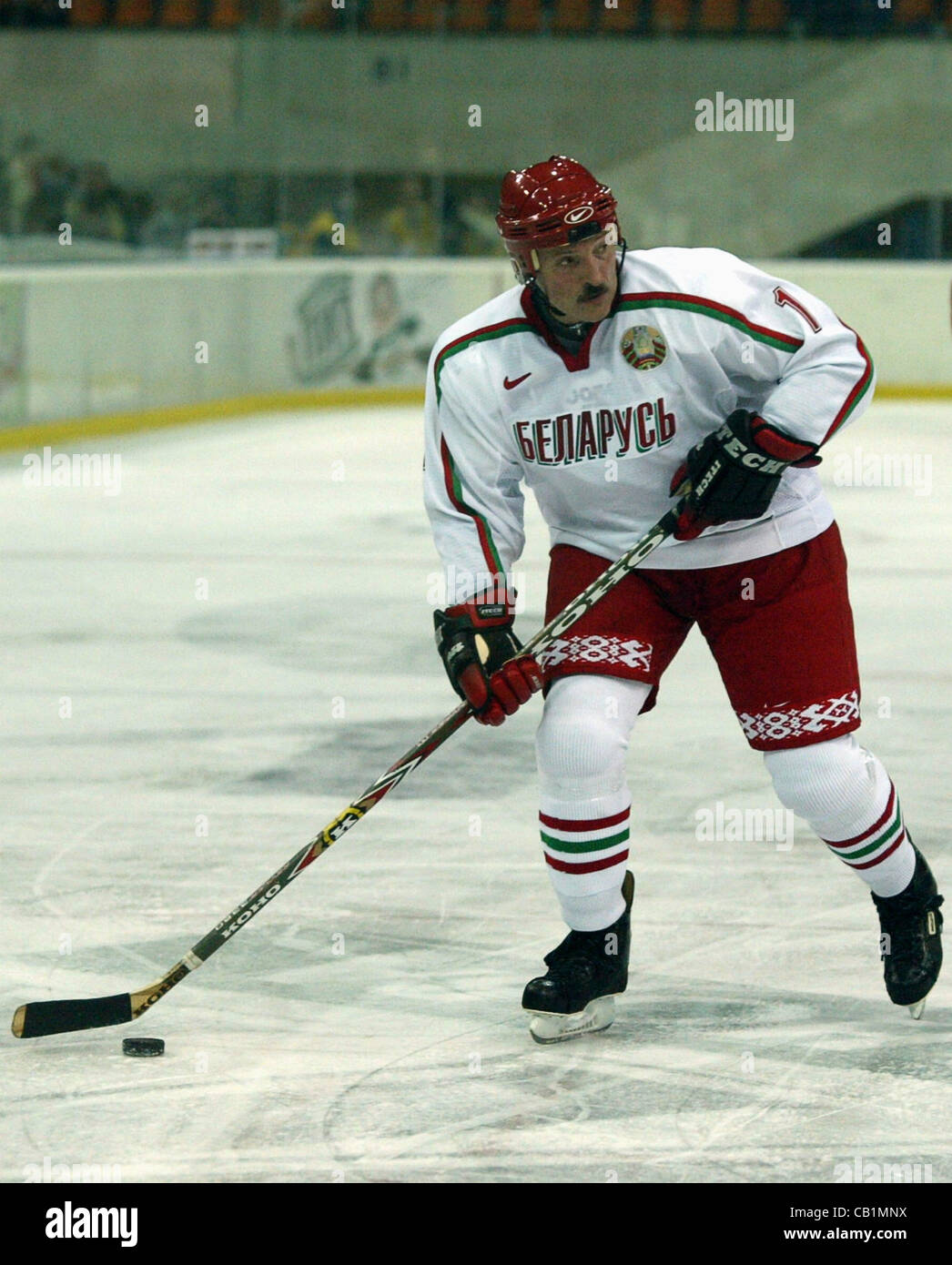 29. September 2003 - Moskau, Russland - EU-Parlament fordert Belarus Hockey Boycott.Belarus sollte nicht als host für die 2014 Eishockey-WM wegen Menschenrechtsverletzungen in dem Land, das Europäische Parlament nahm eine Entschließung, die sagen, der International Ice Hockey Federation sollten Stockfoto