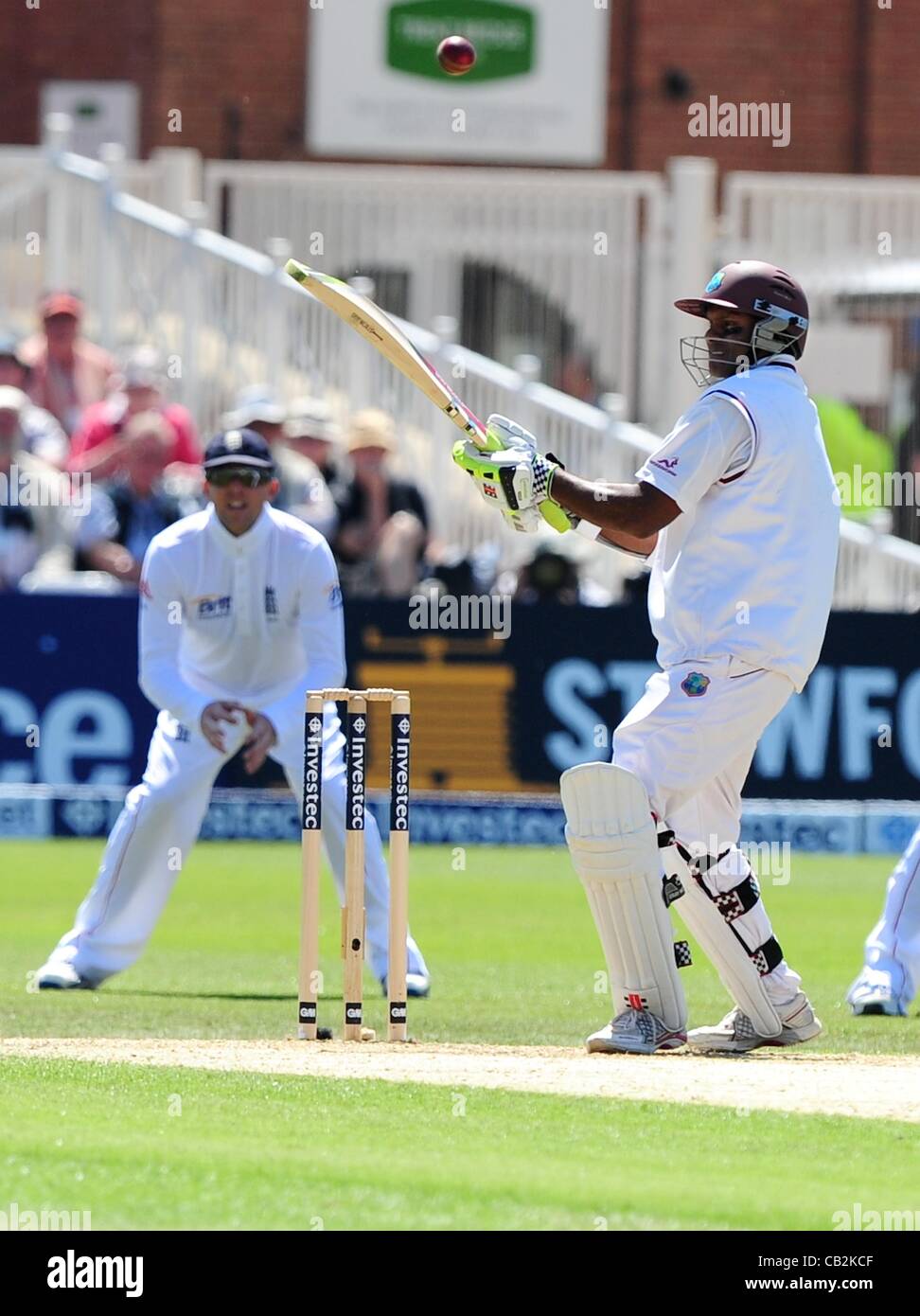 25.05.2012 Nottingham, England. Shivnarine Chanderpaul in Aktion während des zweiten Test England gegen die West Indies im Trent Bridge. Stockfoto