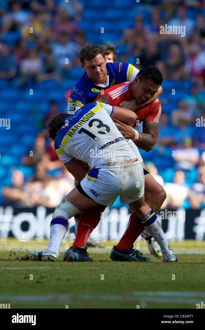 26.05.2012 Manchester, England. Warrington Wolves V Widnes Wikinger.  Warrington Wölfe Ben Harrisonin Aktion am Wochenende Stobart Super League Rugby Magie von Etihad Stadium Stockfoto