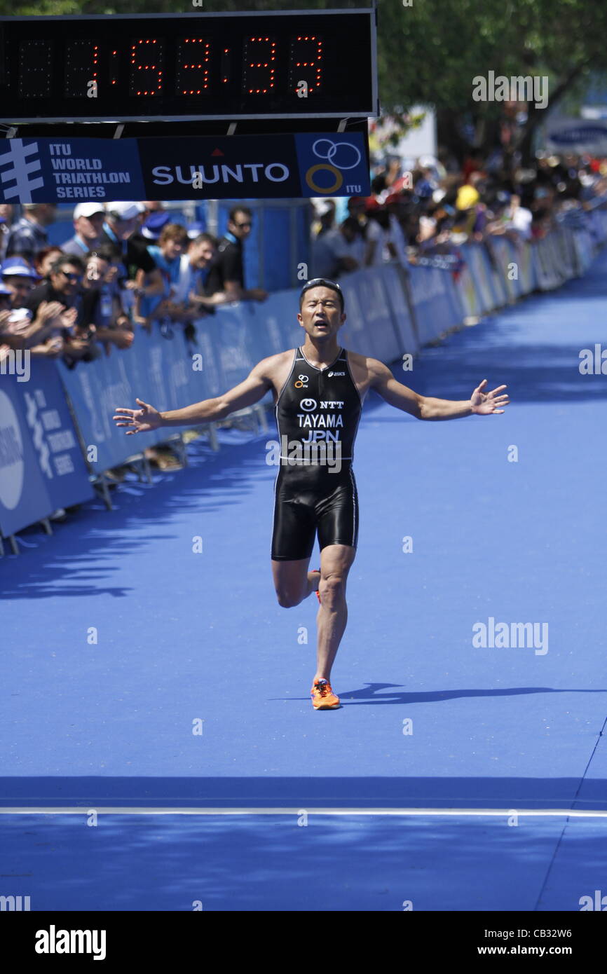 ITU Triathlon World Series MAdrid - Campeonato del Mundo de Triatlon; Männer Elite Serie Test - Hirokatsu Tayama aus Japan kommt 7 th bis zur Ziellinie Stockfoto