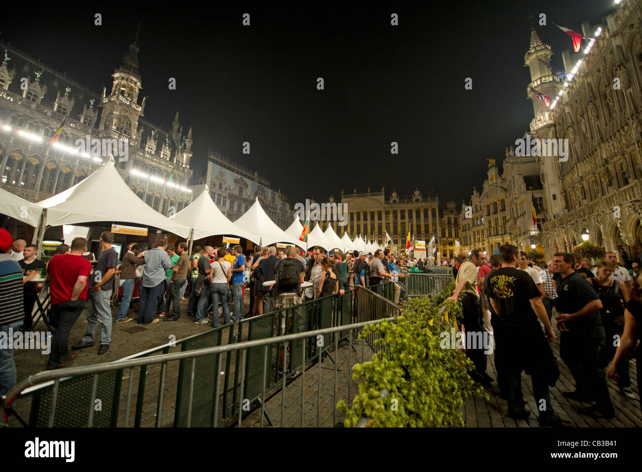 Bierfest am Grand Place in Brüssel Stockfoto