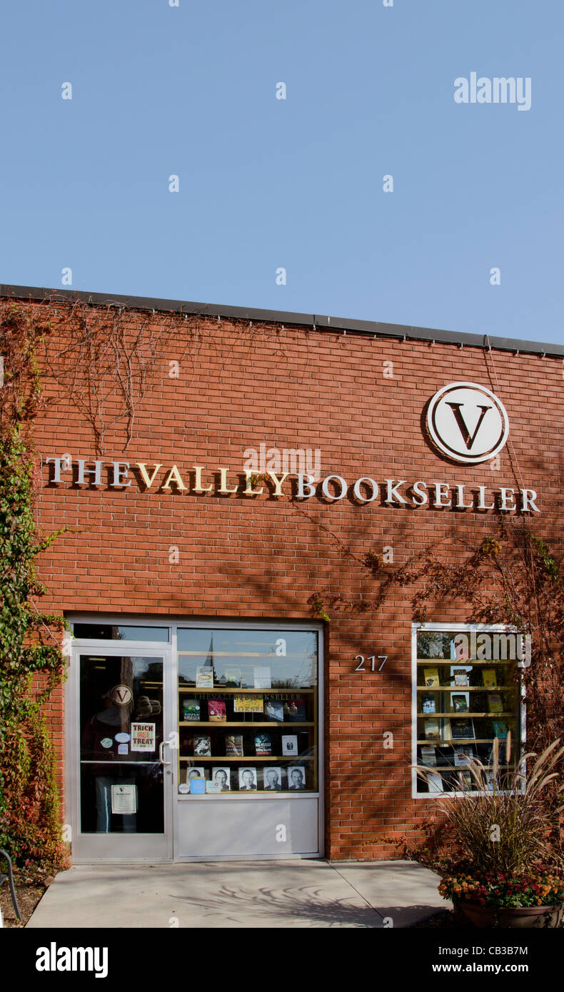 Die Tal-Buchhändler in Stillwater, Minnesota, einer Stadt bekannt für seine Buchhandlungen, Galerien und Antiquitätenläden. Stockfoto