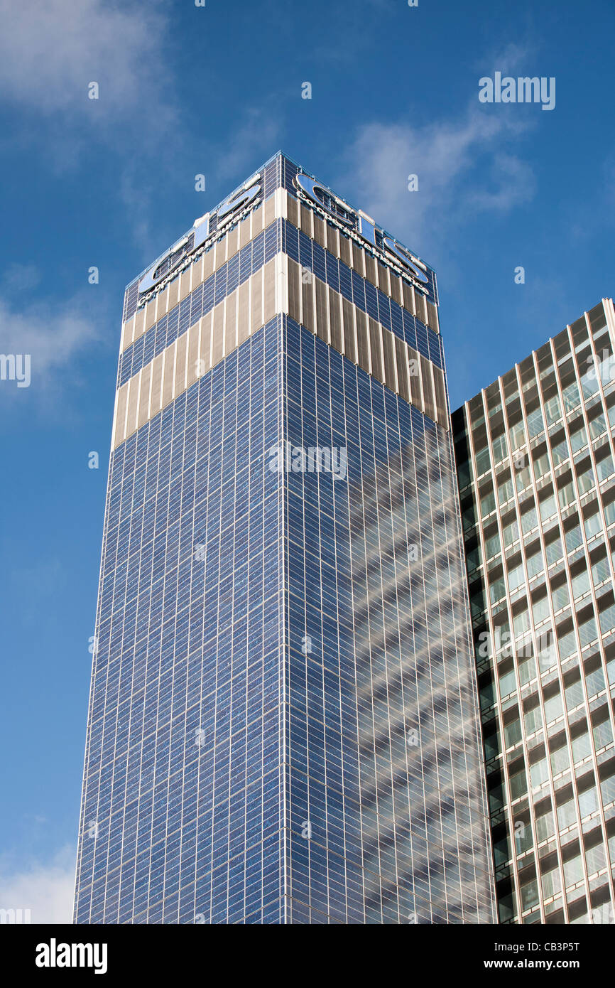 Die Genossenschaft CIS-Turm in Manchester, UK. Der Turm wurde in 7000 Sonnenkollektoren gedeckt und erzeugt genug grünen elektrischen Stockfoto