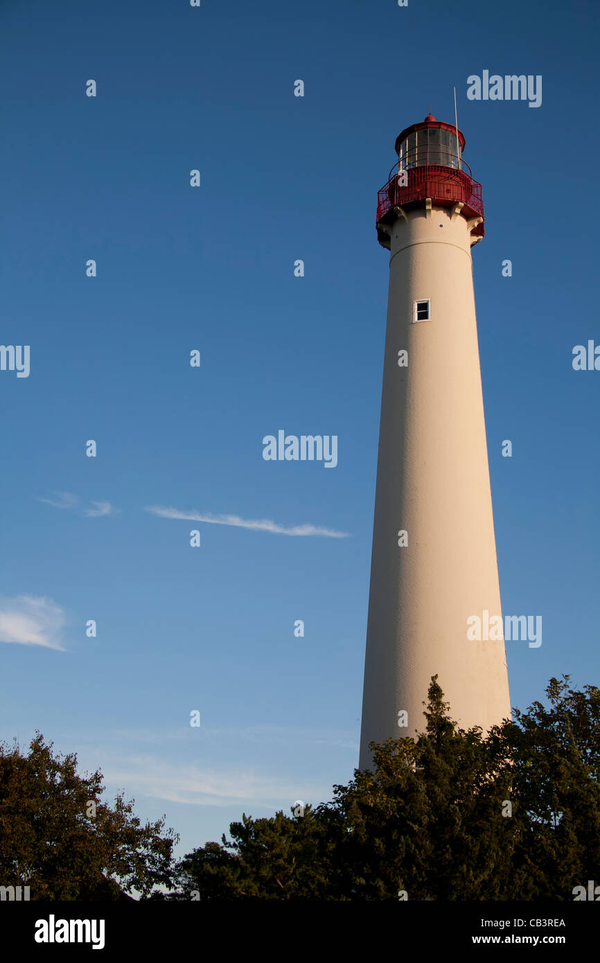 Cape kann Leuchtturm entlang der Küste von New Jersey im Nachmittag Licht mit klaren blauen Himmel Stockfoto