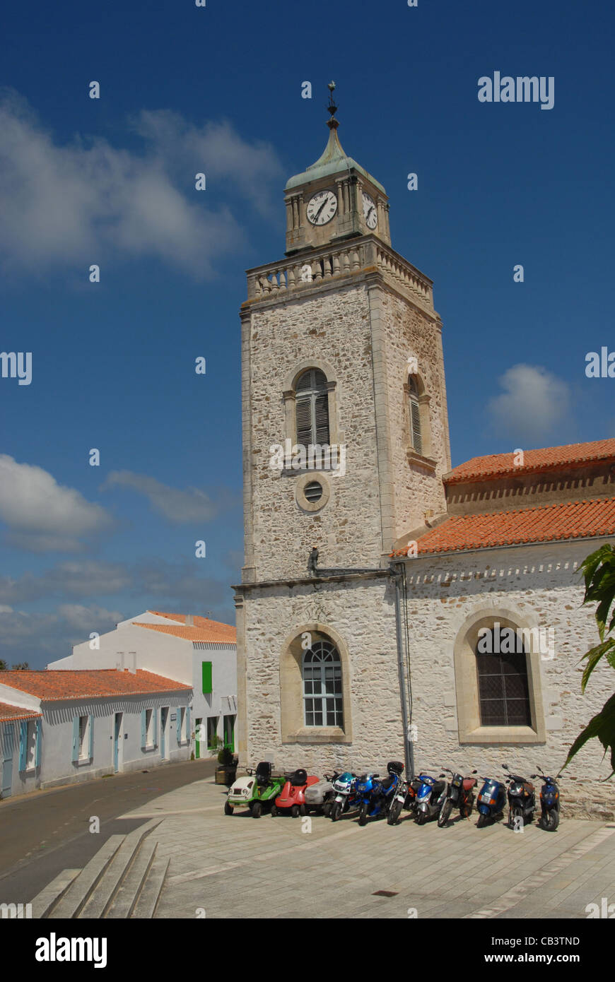 Église Notre-Dame-de-Port Joinville am Port Joinville auf der atlantischen Insel Île d'Yeu in Vendée, Frankreich Stockfoto